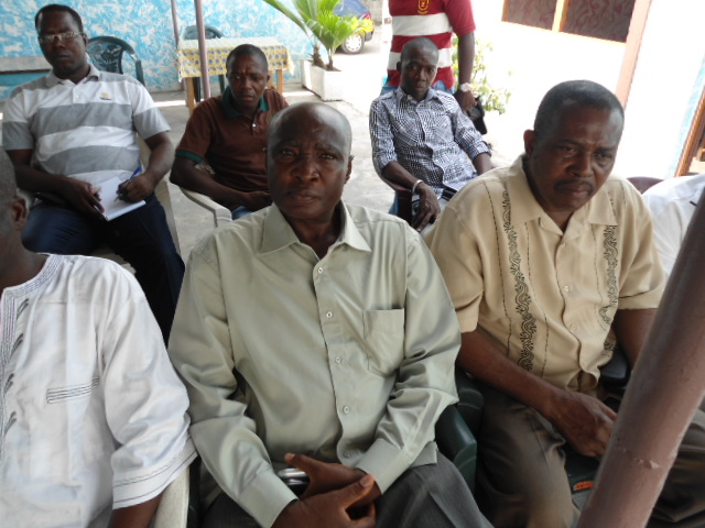 Député Touré Souleymane (au centre), secrétaire départemental RDR de Bondoukou